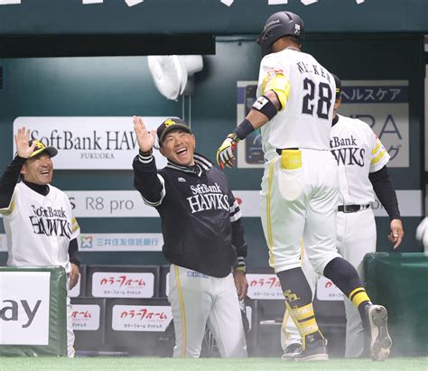 【ソフトバンク】小久保監督「2番ウォーカーはたぶん、ないと思いますけど」／一問一答 プロ野球写真ニュース 日刊スポーツ