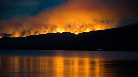 El Incendio En El Parque Nacional Los Alerces Ya Afecta Más De 1000