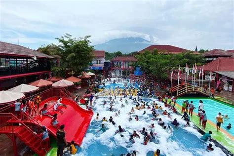 Ini Kolam Renang Berpanorama Alam Memesona Di Kecamatan Jalaksana