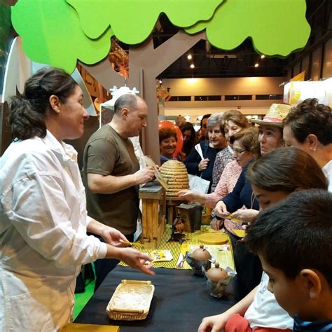 Aula Ap Cola Sierra De Hoyo En Fitur Representando A La Comarca De