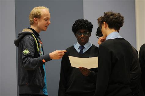 Year 11 focus on ‘An Inspector Calls’ - Denbigh School - Milton Keynes