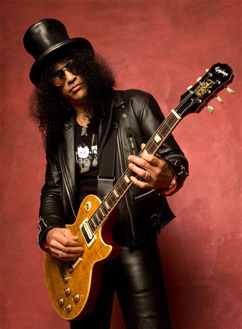 Hoy cumple 50 años Saul Hudson Slash Guitarristas músicos