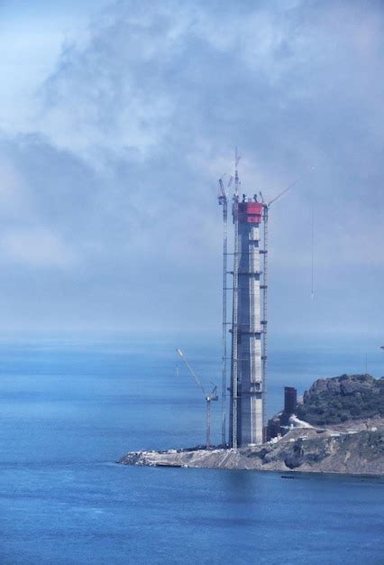 Pilar Del Puente Del B Sforo Estambul Turquia Foto Premium