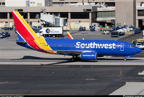 N7720F Southwest Airlines Boeing 737 7BD WL Photo By Jacob Reppert