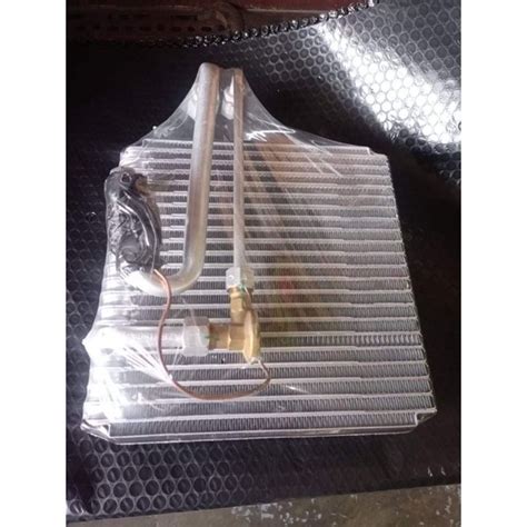 Isuzu Giga Evaporator With Expansion Valve 134A Fittings Shopee