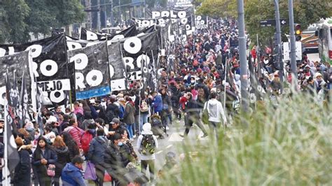 Hubo Marchas Y Caos De Tránsito En La Ciudad De Buenos Aires El