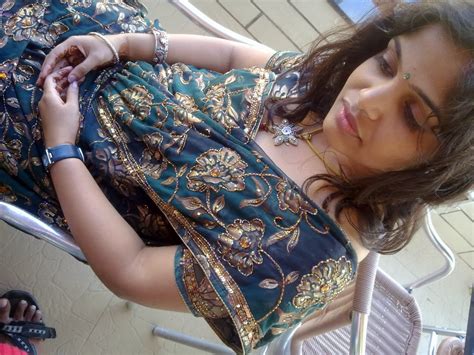 INDIAN DESI GIRL HOT COLLECTIONS Savitha Aunty Hot Collection