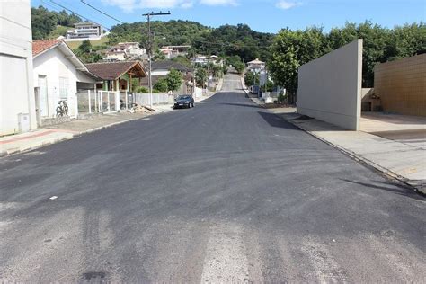 Mais Um Trecho Da Rua Francisco Buss Pavimenta O Asf Ltica