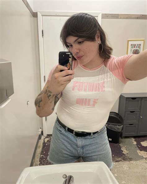 PRE-hrt/ girl modding: Any muscle mommies out there have any tips on