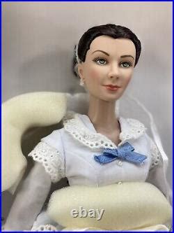 Scarlett Ohara Doll Sewing Circle Dressed Doll Gwtw Tonner Vivien