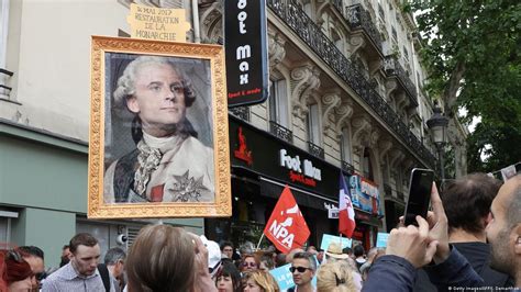 Zehntausende Protestieren Gegen Macron Dw