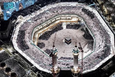 Jutaan Umat Islam Penuhi Masjidil Haram Pada Malam Ke 27 Ramadan