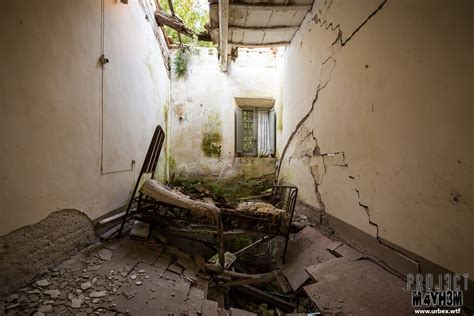 Going Going Almost Gone An Abandoned Villa In Italy X