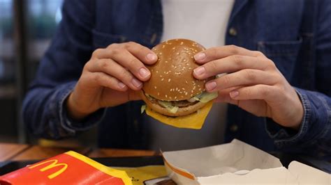 McDonalds Ensures Properly Done Meat By Raising Its Cooking Temperature