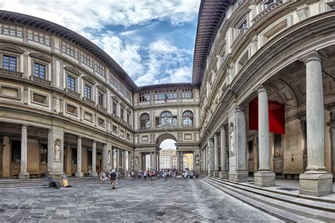 Galeria Uffizi we Florencji pierwsza galeria sztuki na świecie