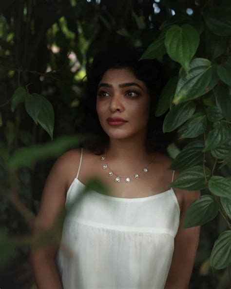 Rima Kallingal Aka Rimaa Kallingal Photos Stills And Images