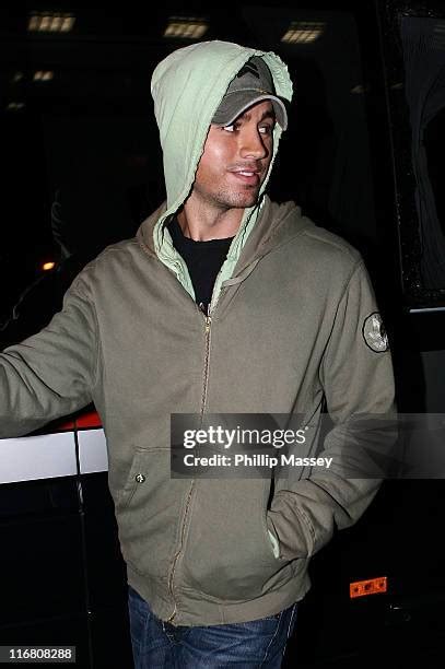 Enrique Iglesias Sighting At The Late Late Show Photos and Premium High ...