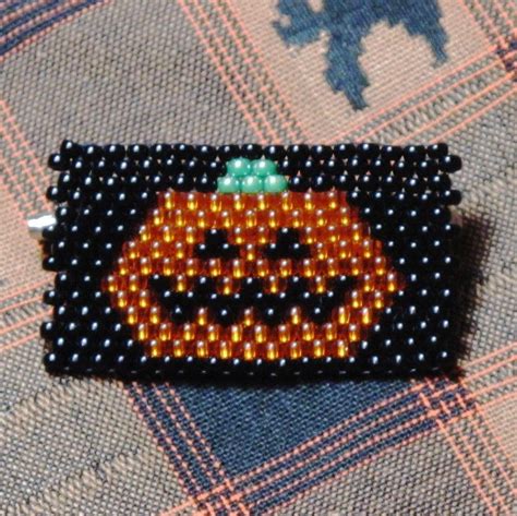 Jack O Lantern Beaded Pin Kit 5 00 Via Etsy Halloween Beads Bead