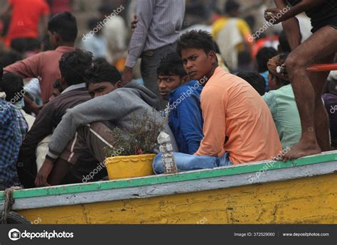 Holy City Varanasi India – Stock Editorial Photo © telearlens #372529060