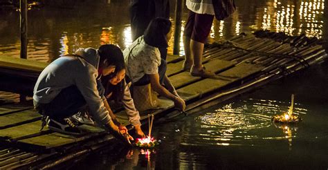 Loy Krathong - a wonderful Thai Festival - Thailand Travel Bag