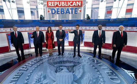 A closer look at the Republican debate's notable moments, from drapes