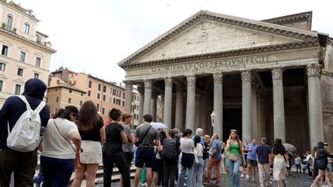 Turismo Record A Roma Oltre Milioni Di Presenze Il Pantheon