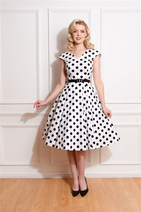 Tammy Polka Dot Swing Dress In Plus Size Hearts Roses London