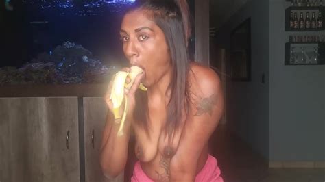 Topless Desi Squeezes Her Boobs As She Sucks And Deepthroats On A Banana XVIDEOS