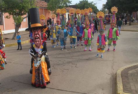 Locos De La Vela Tradici N Multicolor Fotos Nuevo D A