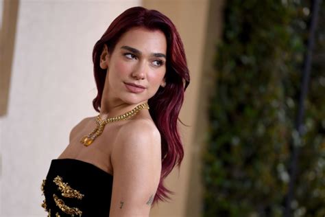 Dua Lipa Eleita Uma Das Pessoas Mais Influentes De Pela