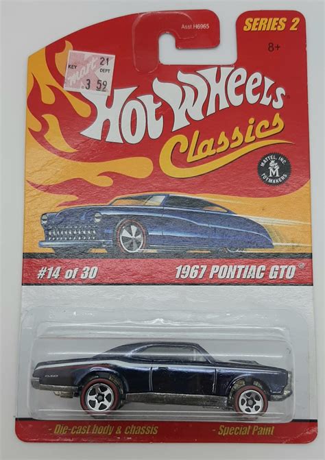 Hot Wheels Classics 1967 Pontiac GTO Francisco Garage
