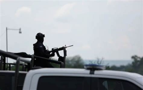 Explosivo hiere a dos militares en Michoacán