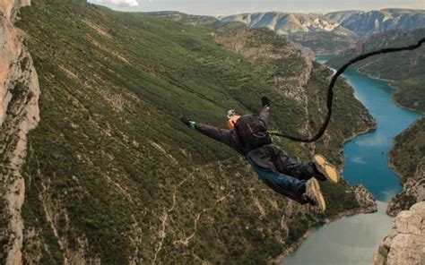 Pic Du Midi Ils Veulent Battre Le Record Du Saut Dans Le Vide La