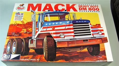 Mack Heavy Duty Dm800 Mpc Car Model Kitcz