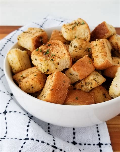 Garlic Herb Croutons Amanda Cooks Styles