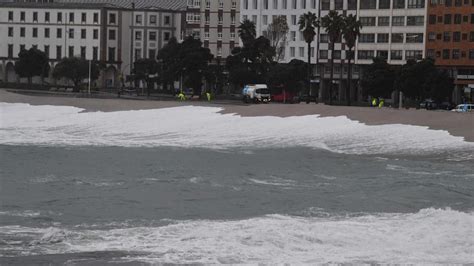 Alerta Naranja En El Litoral De A Coru A Por Temporal Costero Con Olas