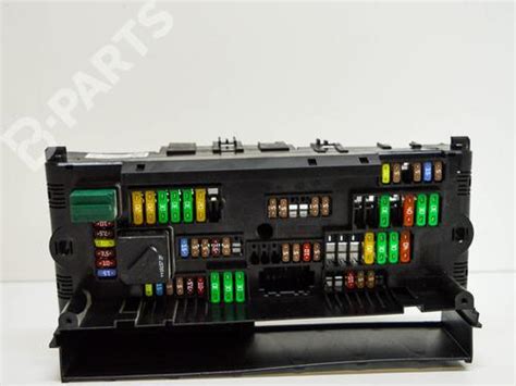 Fuse box BMW X4 (F26) M 40 i 10185221 | B-Parts