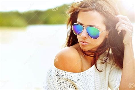 Close Up Fashion Beautiful Woman Portrait Wearing Sunglasses Stock