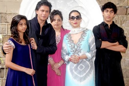 Shahrukh Khan SRK Family Tree Father, Mother Name Pictures