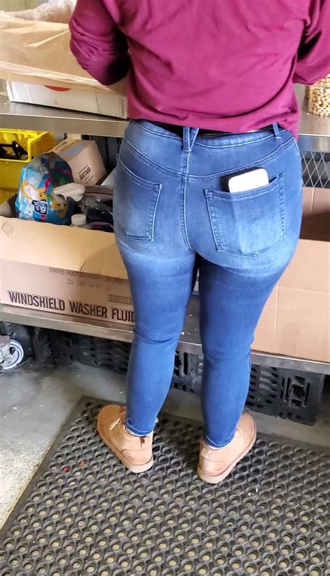 Latina Co Worker With Great Ass Multiple Days Spandex Leggings Yoga Pants Forum