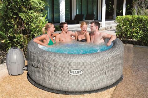 Quale Piscina Jacuzzi Gonfiabile Scegliere Offerte Da Non Perdere