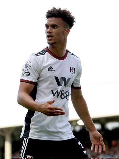 Takes On Twitter Usmnt International Antonee Robinson For Fulham