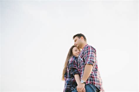 Предсвадебная съемка Love story в поле на внедорожники, свадебный ...