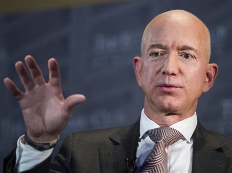 Jeff Bezos Says National Enquirer Threatened To Publish Naked Selfies