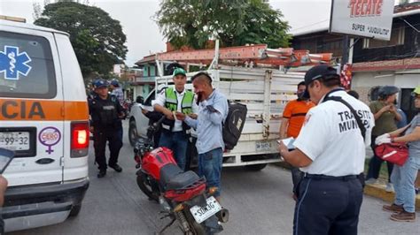 En Misantla Ebrio Sujeto Se Estampa Contra Camioneta