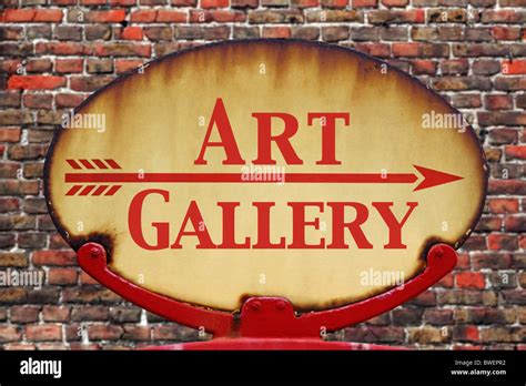 Art gallery sign hi-res stock photography and images - Alamy