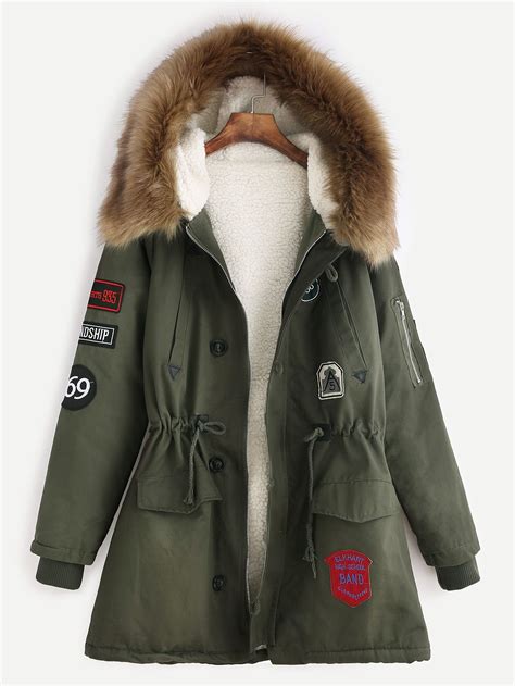 Parka Con Parches Capucha Ribete Con Piel Sintética Verde Militar