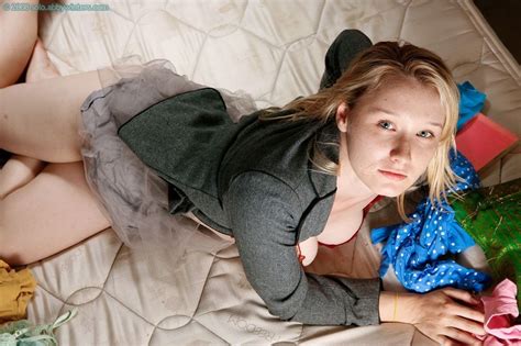 Gorgeous Blonde Spreading And Toying Her Wet Pussy Porn Pictures XXX Photos Sex Images