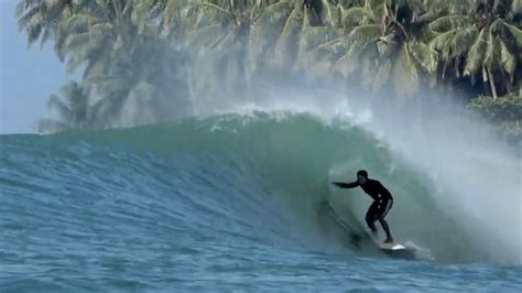 TWIN FIN SURFING IN NIAS: Prisma | NobodySurf