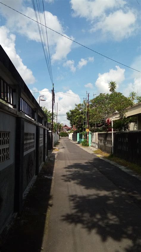 Alley Sidewalk Road Structures Pictures Side Walkway Walkway